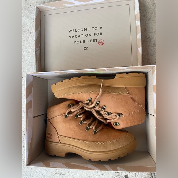 Ridley hiker boot Billabong, Sahara color, size 6 - Picture 6 of 6